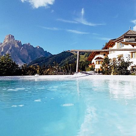 Hotel Costes Corvara In Badia Exterior photo