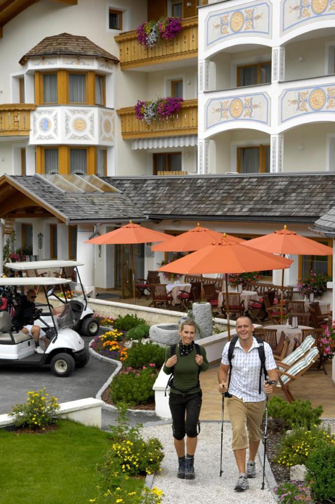 Hotel Costes Corvara In Badia Exterior photo