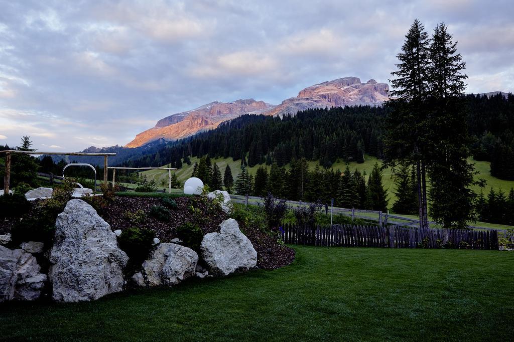 Hotel Costes Corvara In Badia Exterior photo