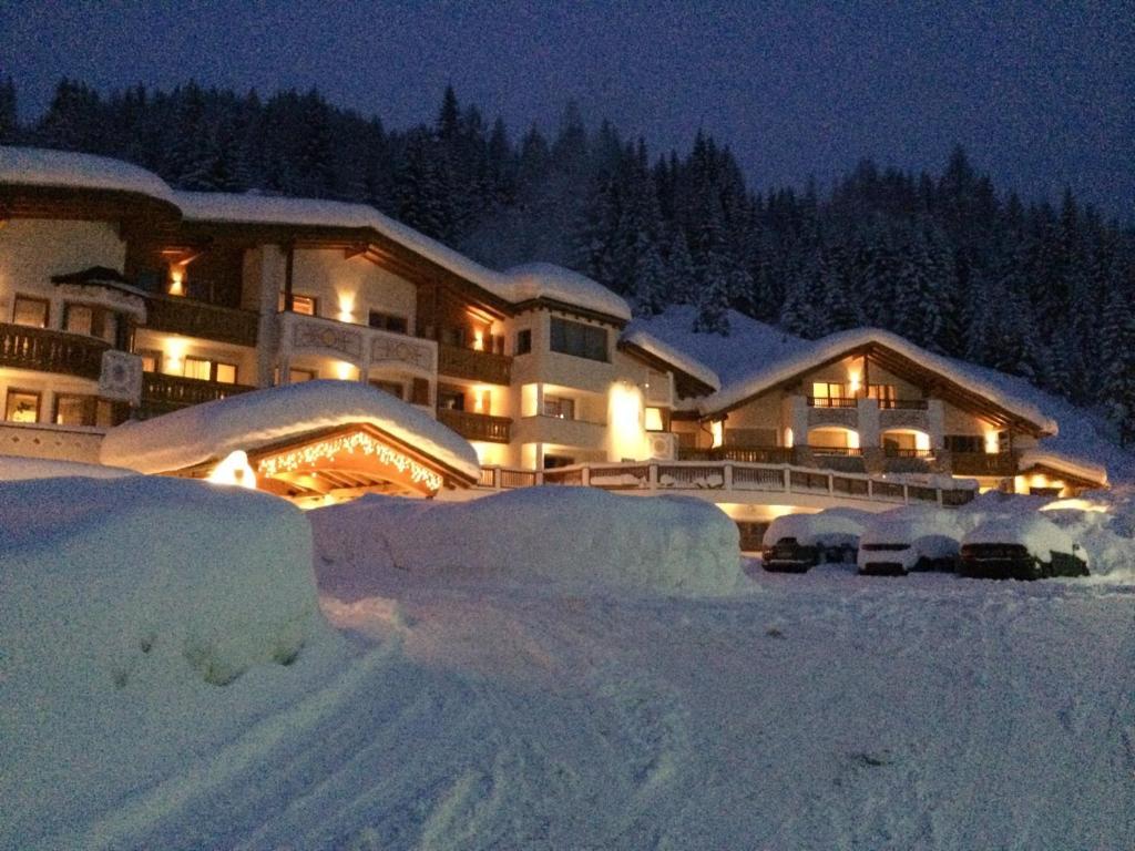 Hotel Costes Corvara In Badia Exterior photo